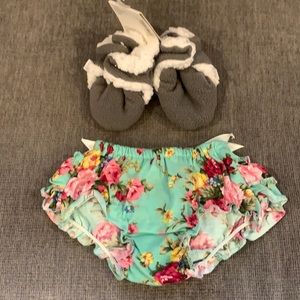 Infant Diaper Cover and Booties NWT